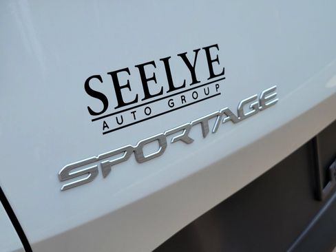 Certified 2025 Kia Sportage LX AWD/4WD image 33
