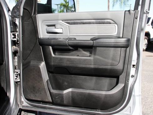 Used 2022 RAM 2500 Big Horn AWD/4WD image 33