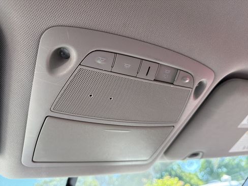 Used 2017 Nissan Rogue S FWD image 19