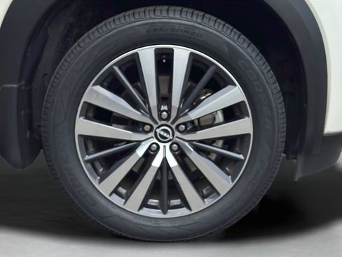 Used 2022 Nissan Pathfinder Platinum w/ Cargo Package FWD image 26