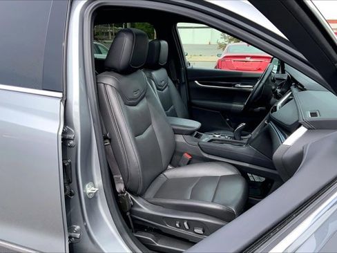Used 2025 Cadillac XT5 Premium Luxury AWD/4WD image 6