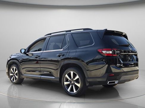 Used 2023 Honda Pilot Elite image 8