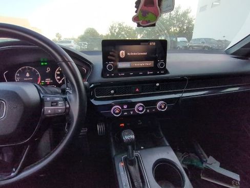 Used 2023 Honda Civic Sport image 7