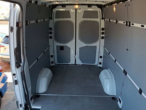 Used 2021 Mercedes-Benz Sprinter 2500 image 13