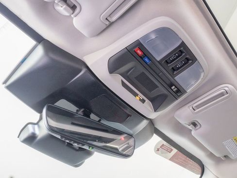 Certified 2025 Subaru Crosstrek 2.5i Limited w/ Popular Package #4A image 14