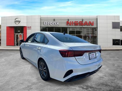 Used 2022 Kia Forte LXS image 7