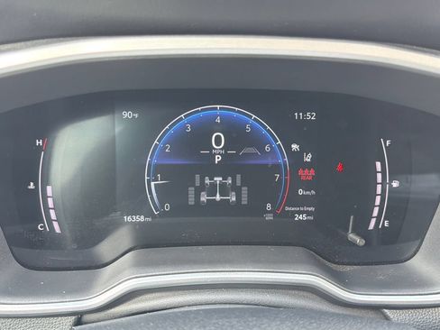 Used 2023 Toyota Corolla Cross XLE AWD/4WD image 25