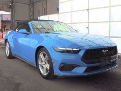 Used 2026 Ford Mustang Premium RWD image 1