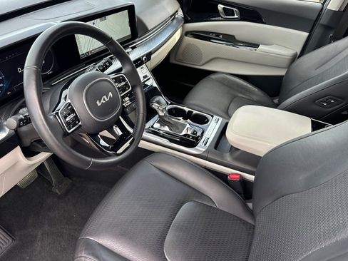 Used 2023 Kia Carnival SX Prestige FWD image 10