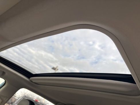 Used 2017 Toyota RAV4 Limited w/ Advanced Technology Package image 10