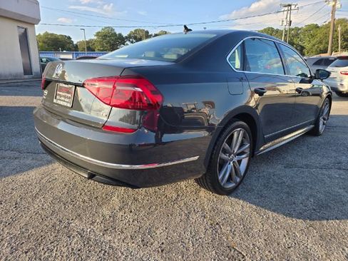 Used 2017 Volkswagen Passat 1.8T R-Line image 7