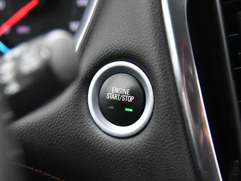 Used 2019 Chevrolet Traverse LT w/ LPO, Floor Liner Package image 28