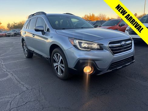 Used 2018 Subaru Outback 3.6R Limited image 1