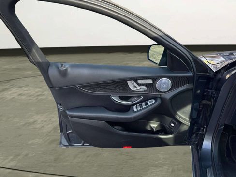 Used 2015 Mercedes-Benz C 300 C 300 4MATIC AWD 4dr Sedan image 10