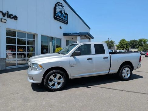 Used 2019 RAM 1500 Express w/ Express Value Package AWD/4WD image 2