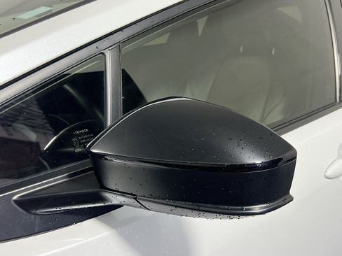 Used 2024 Toyota Prius XLE FWD image 12