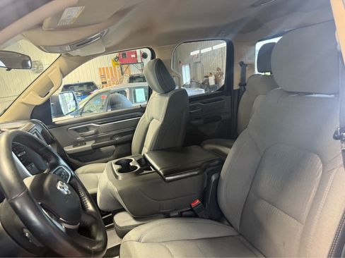 Used 2019 RAM 1500 Big Horn AWD/4WD image 17