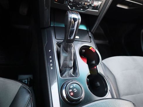 Used 2017 Ford Explorer XLT w/ Equipment Group 202A image 36