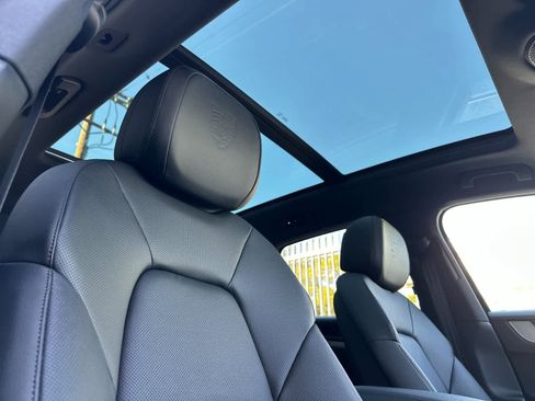 New 2026 Porsche Cayenne image 18