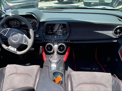 Used 2022 Chevrolet Camaro ZL1 RWD image 18