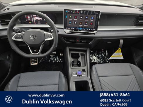 New 2026 Volkswagen Tiguan SE R-Line FWD image 12