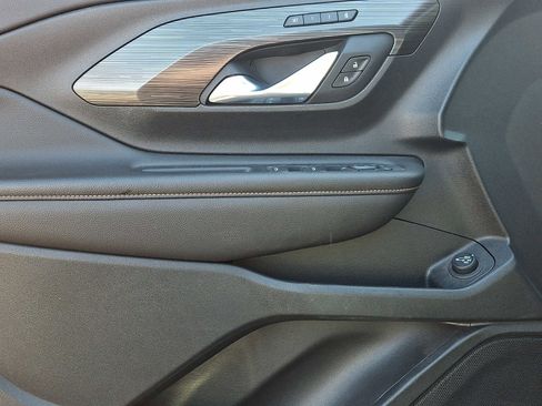 Certified 2021 GMC Terrain SLT w/ Elevation Edition image 13