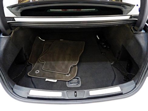 Used 2017 Lincoln Continental Select w/ Climate Package FWD image 13