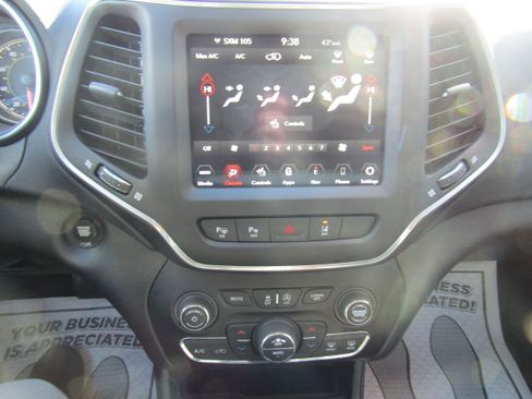 Used 2023 Jeep Cherokee Altitude Lux image 19