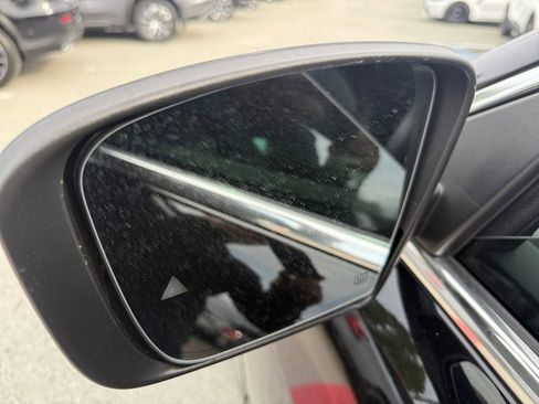 Used 2021 Maserati Levante image 35