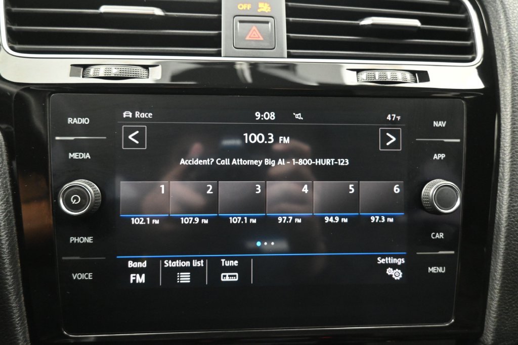 Used 2019 Volkswagen Golf R 4-Door AWD/4WD image 11