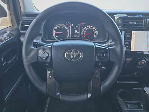 Used 2020 Toyota 4Runner TRD Off-Road Premium w/ Moonroof Package AWD/4WD image 10