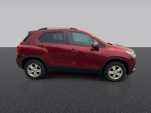 Used 2022 Chevrolet Trax LT w/ LT Convenience Package AWD/4WD image 10