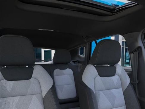 New 2026 Chevrolet Trax RS w/ Sunroof Package image 24