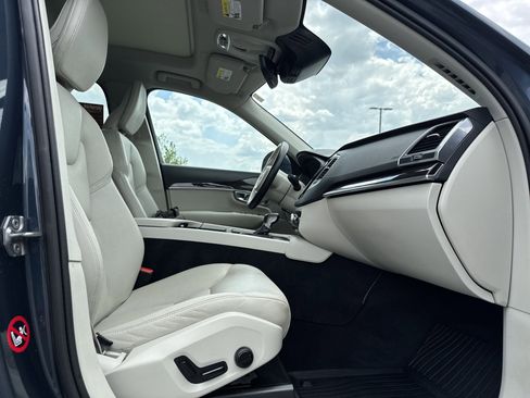 Used 2019 Volvo XC90 T6 Momentum w/ Advanced Package AWD/4WD image 32