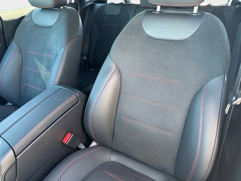 Certified 2025 Mercedes-Benz GLA 250 image 16