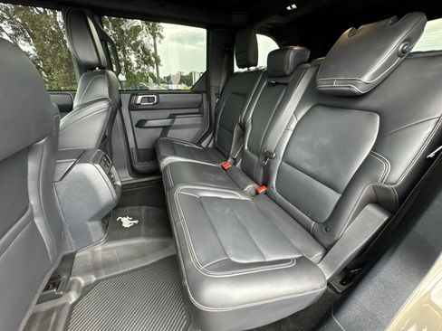 Used 2025 Ford Bronco Outer Banks w/ Sasquatch Package AWD/4WD image 23