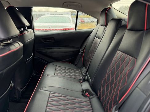 Used 2024 Toyota Corolla LE w/ LE Convenience Package image 6