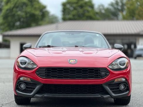 Used 2019 FIAT 124 Spider Abarth w/ Navigation & Sound Group RWD image 2