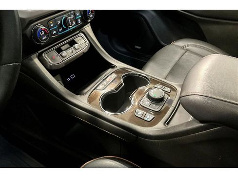 Used 2023 GMC Acadia AT4 w/ Technology Package AWD/4WD image 18