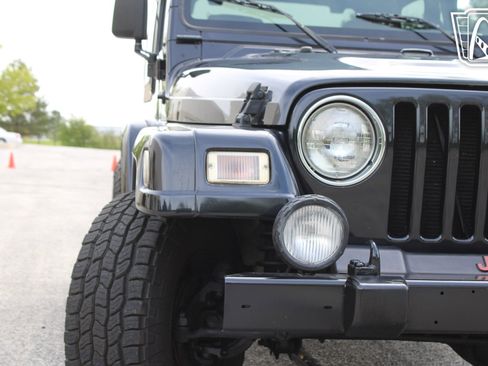 Used 2001 Jeep Wrangler Sahara AWD/4WD image 30