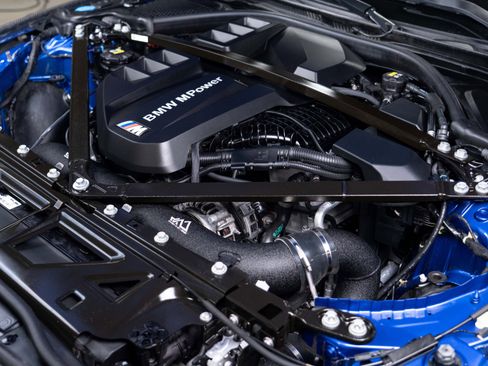 Used 2021 BMW M4 Coupe w/ Executive Package image 17