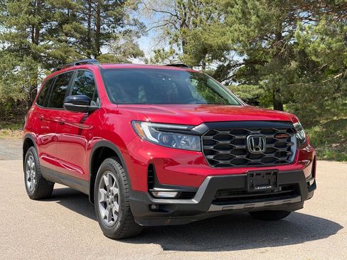 Used 2022 Honda Passport TrailSport image 1