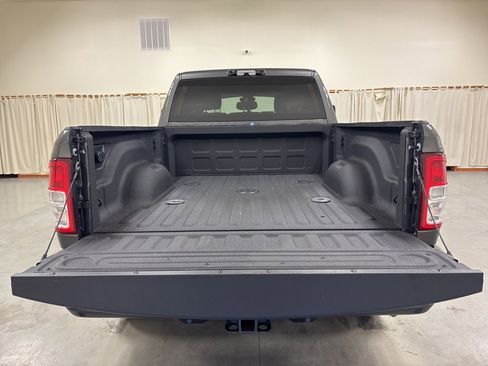 Used 2023 RAM 2500 Big Horn w/ Level 1 Equipment Group image 8