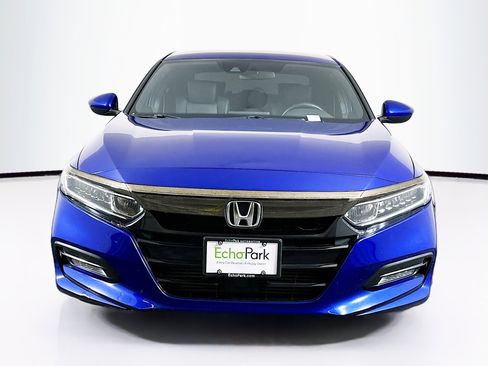 Used 2018 Honda Accord Sport image 2