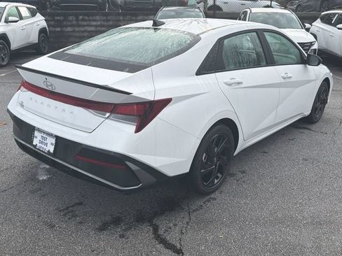 New 2026 Hyundai Elantra SEL Sport FWD image 8