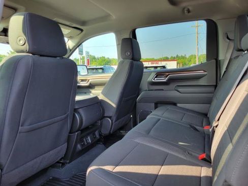 Used 2024 Chevrolet Silverado 1500 LT AWD/4WD image 22