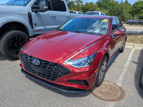 Used 2023 Hyundai Sonata SEL FWD image 3