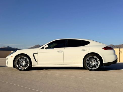 Used 2016 Porsche Panamera image 7