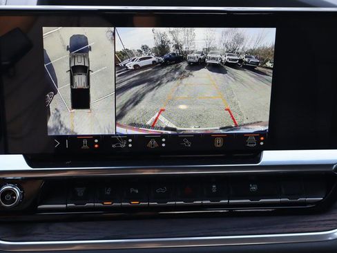 New 2025 GMC Sierra 2500 SLT w/ SLT Convenience Package AWD/4WD image 17