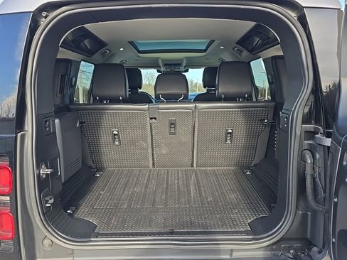Used 2023 Land Rover Defender 110 SE AWD/4WD image 26
